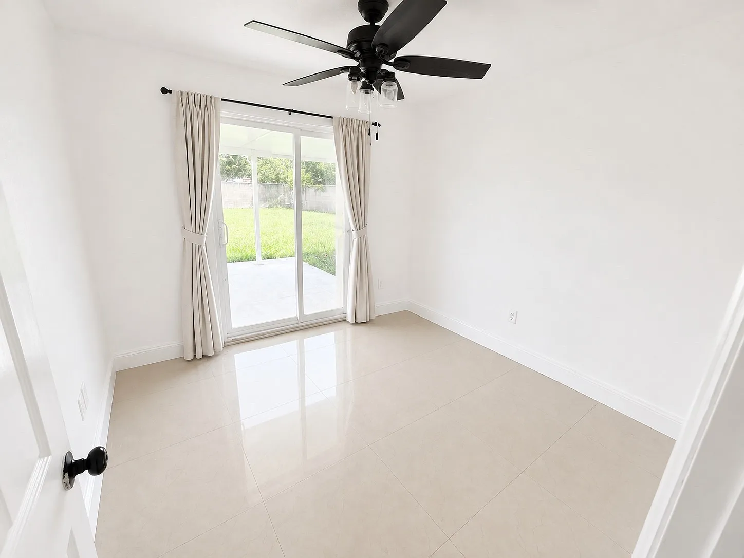 4 bed, 1462 sqft, $3,400 — Photo 4