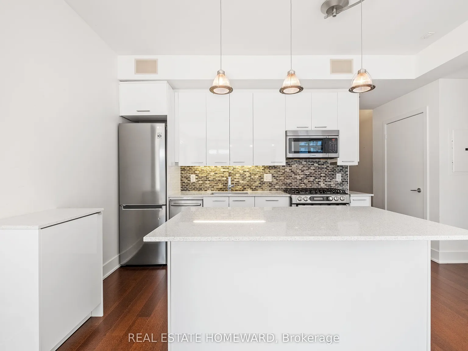 2 bed, $4,200 — Photo 4