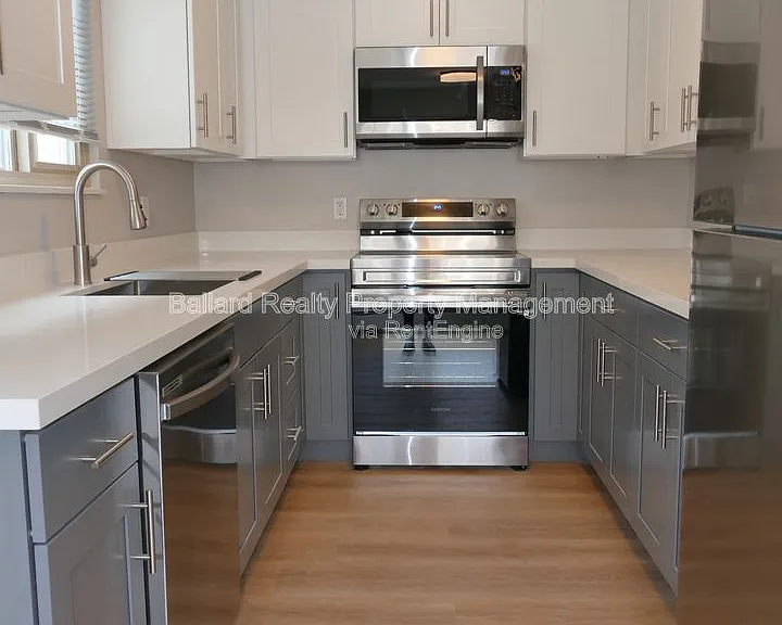 2233 NW 59th St #3 — Photo 7