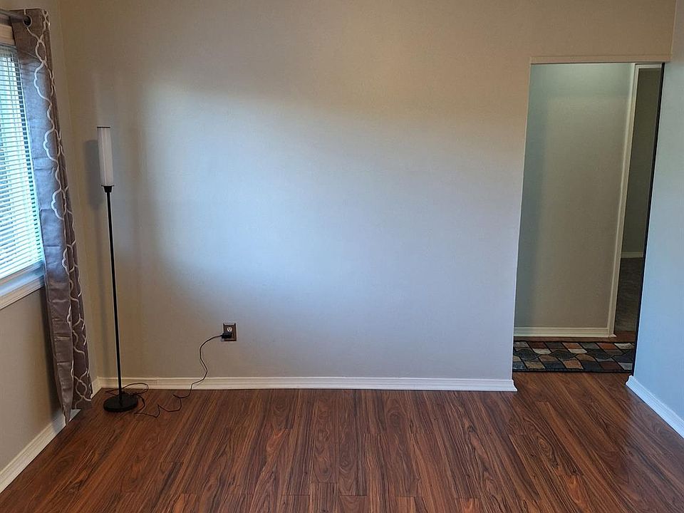 1412 E Woodruff Ave, photo 3