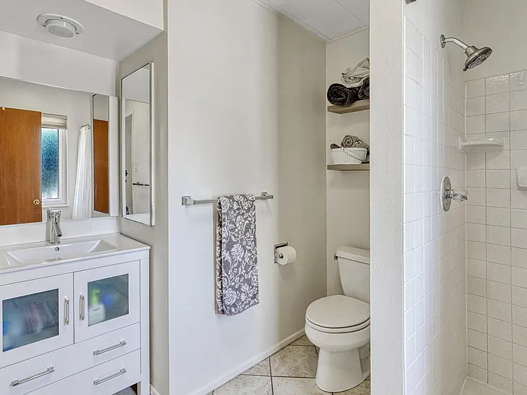 6905 E Hillside Pl — Photo 35