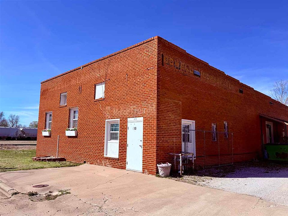 1st image of 410 W Padon Ave