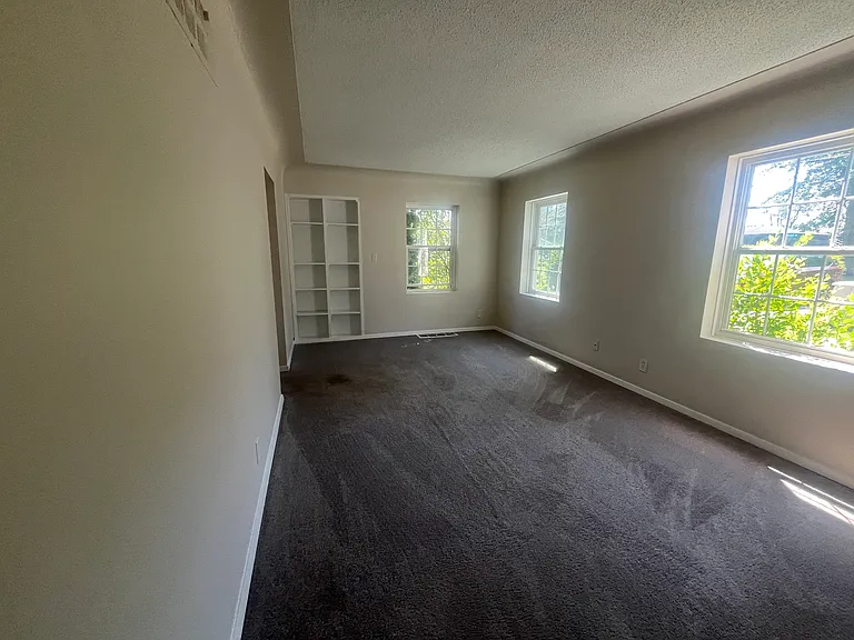 17803 N Fruitport Rd — Photo 8