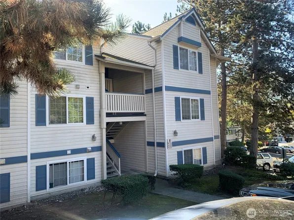 949 Aberdeen Avenue NE #B305, Renton, WA 98056