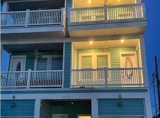 1013 10th St #A, Galveston, TX 77550