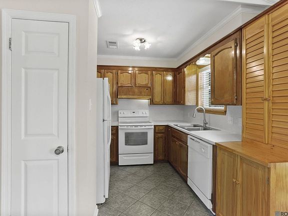4th image of 15091 Beau Jon Ave