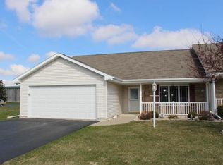 2280 Patriot Ln UNIT A, Oshkosh, WI 54904