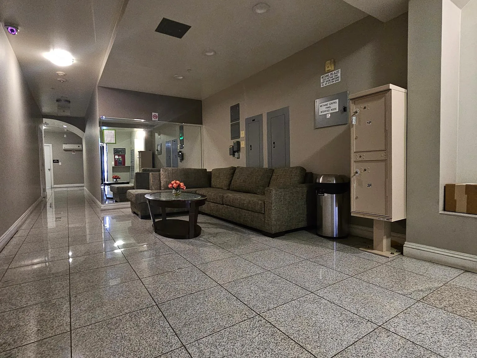 3 bed, 2.5 bath, 1470 sqft, $3,800 — Photo 3
