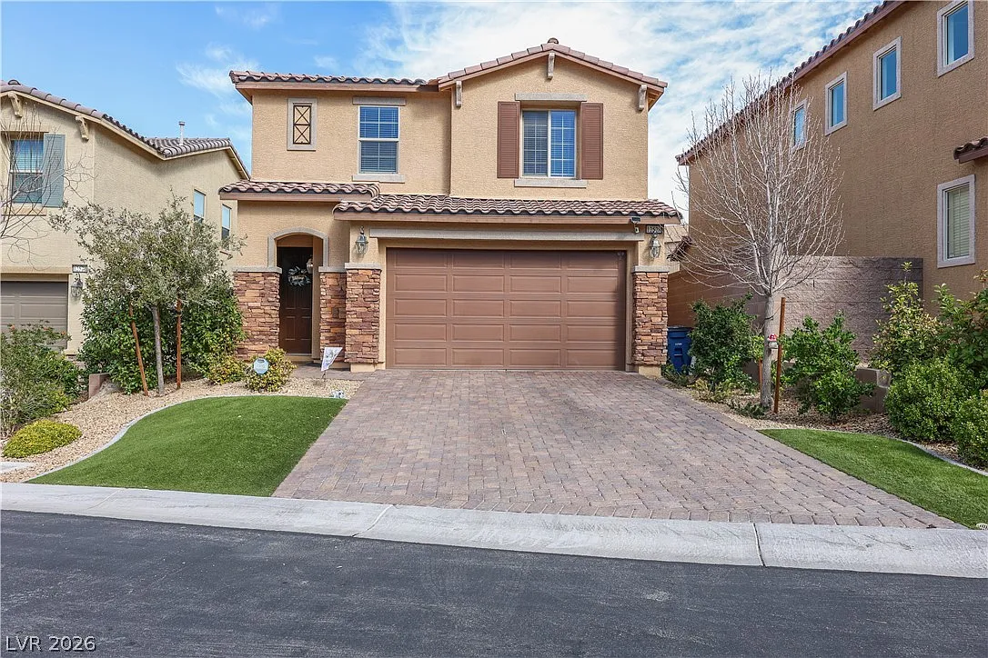 3 bed, 2.5 bath, 1690 sqft, $2,550 — Photo 2