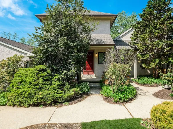 39 Oakmont Pl, Media, PA 19063