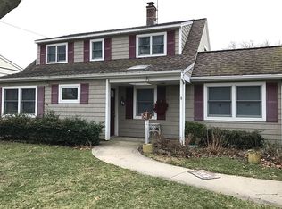 318 Wright Ave, Carle Place, NY 11514