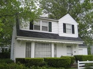 111 Lake Edge Dr, Euclid, OH 44123