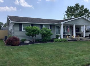 147 Broadmoor Dr, Tonawanda, NY 14150
