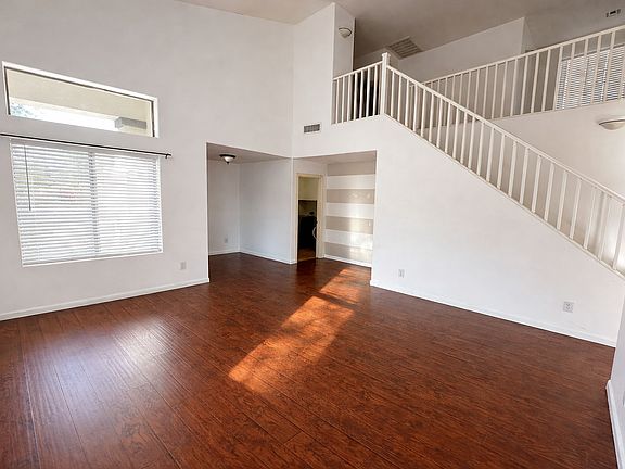 4th image of 275 W Brangus Way