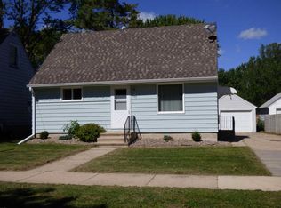 909 14th Ave SE, Austin, MN 55912