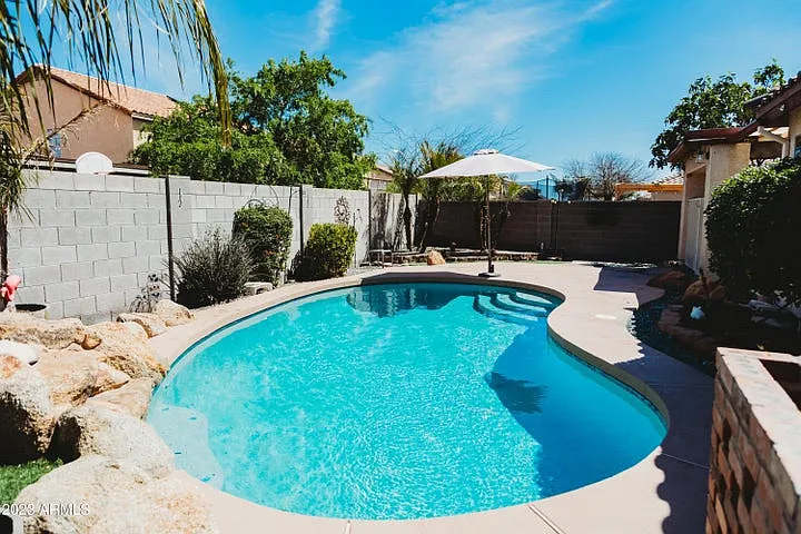 4 bed, 2177 sqft, $2,150 — Photo 1