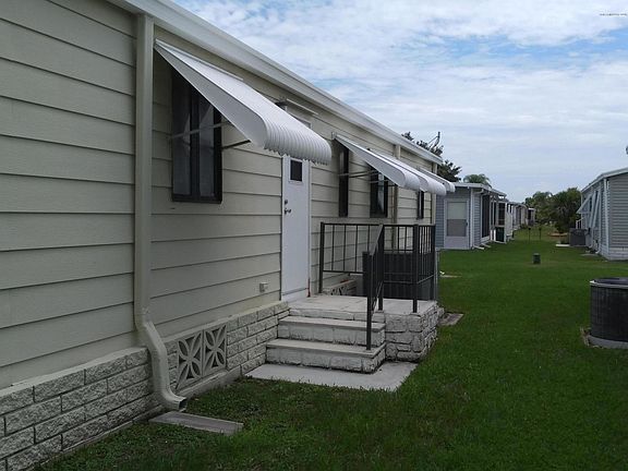 2nd image of 704 Bougainvillea Cir