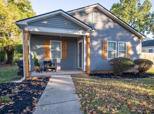 5221 Airport Dr, Charlotte, NC 28208