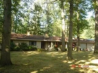 3657 Devon Dr SE photo 1