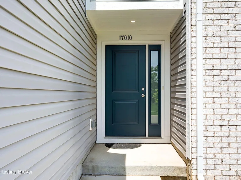 17010 Meander Way — Photo 8