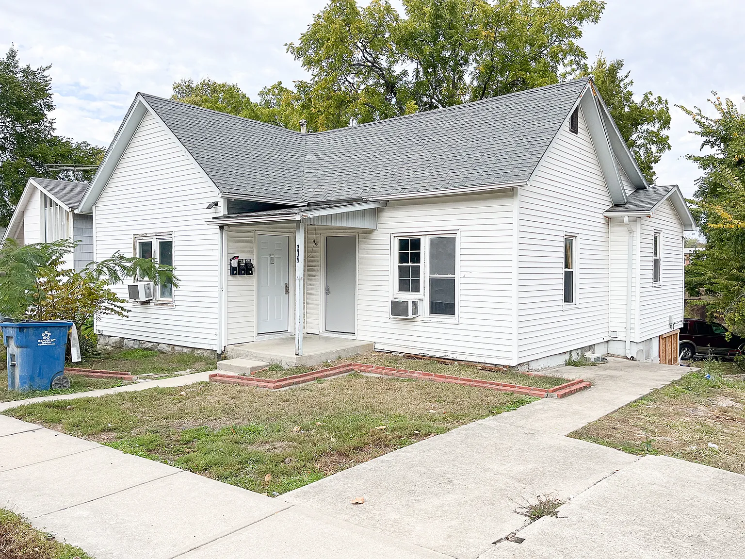 417 Jackson Street - A — Photo 2