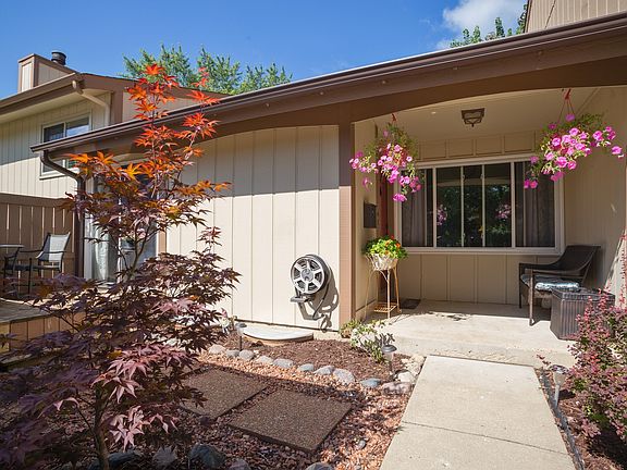 2nd image of 502 Yosemite Ct