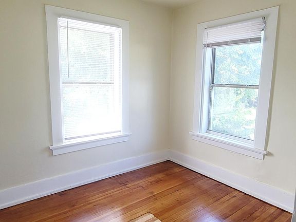 4th image of 5302 Salem St