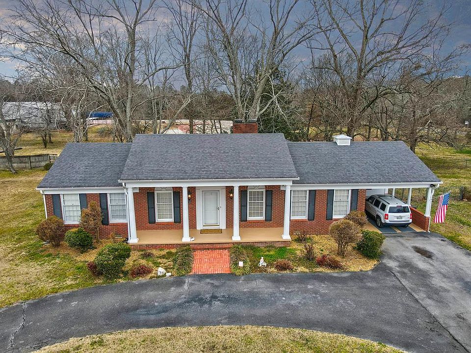 1st image of 940 Eldredge Ave NW