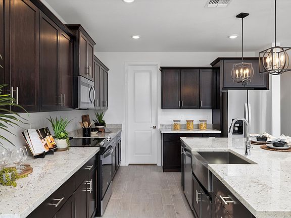 PHX_Allure-Vista-Reserve_Lark_Kitchen_10-1W0A2058.jpg
