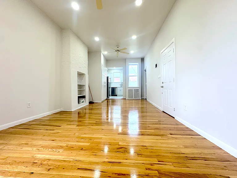 347 Graham Ave #2 — Photo 1