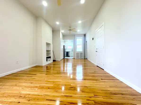 347 Graham Avenue image 1 of 10