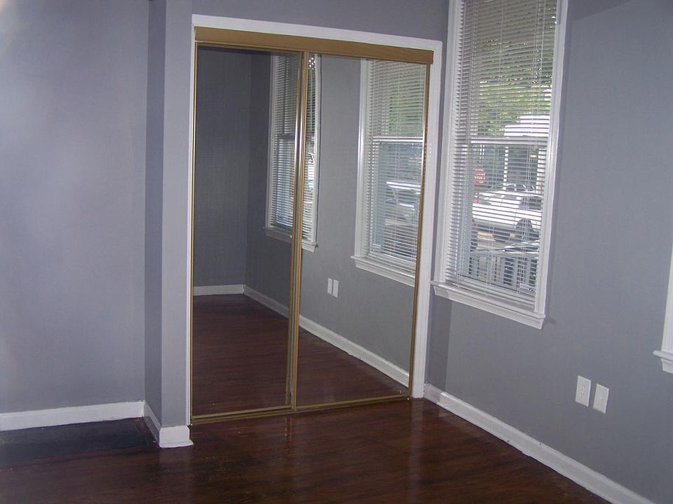 1st image of 3023 Parkwood Ave