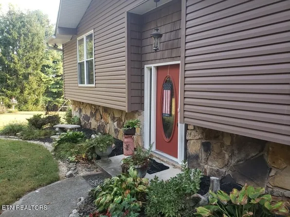 6011 Renee Rd, Corryton, TN 37721