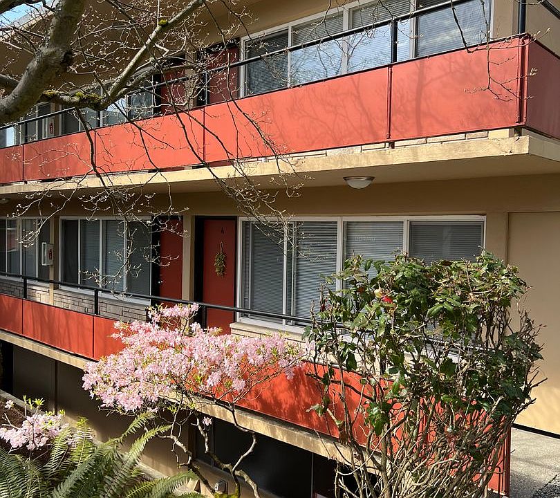 1st image of 10 Blaine St APT 4