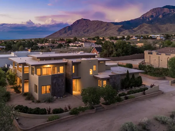 9451 Glendale Ave NE, Albuquerque, NM 87122