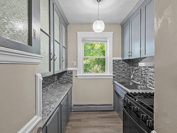 4th image of 17 Boutwell St Floor 2