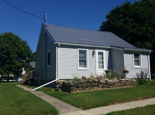 302 State St, Clermont, IA 52135