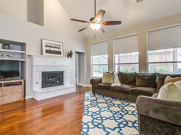 4th image of 3840 Birchmont Dr