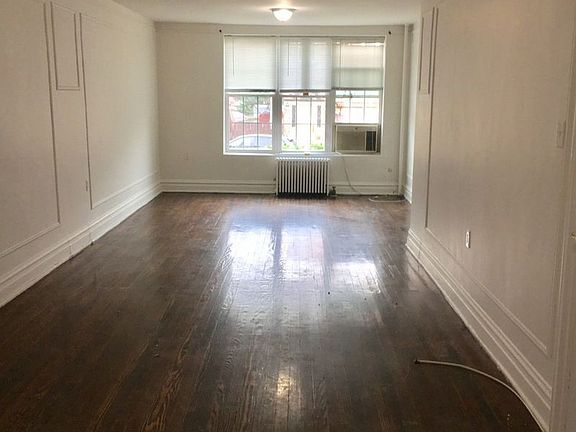2nd image of 2812 47th St