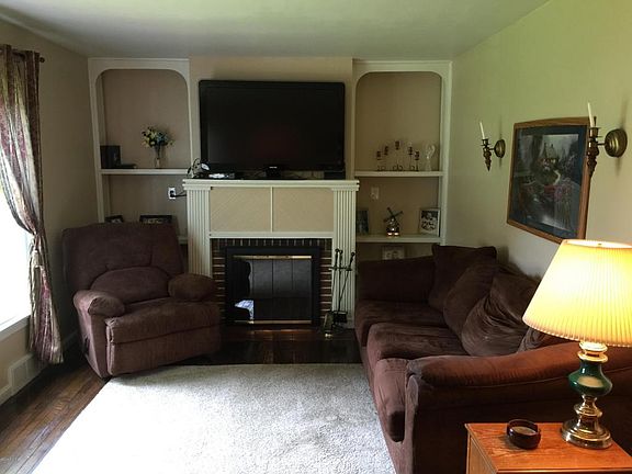 2nd image of 1614 Sunnyside Dr