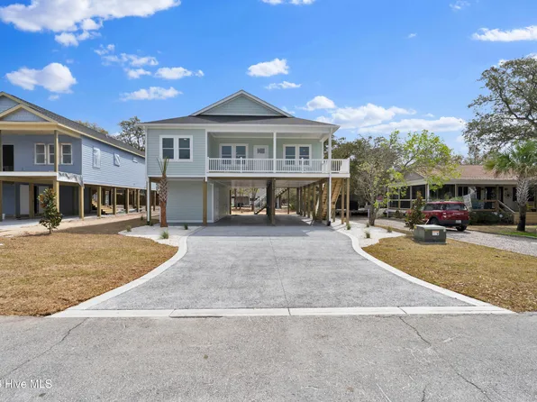 150 NE 1st Street, Oak Island, NC 28465