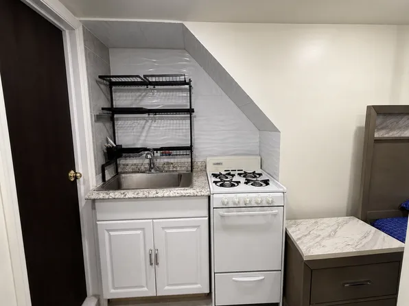 (undisclosed Address), Jamaica, NY 11436