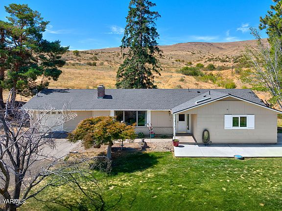 2nd image of 1550 Pioneer Way