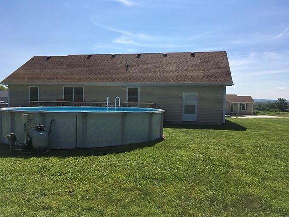 3rd image of 160 Mallard Dr