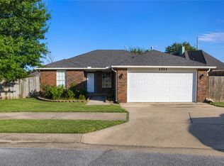 2503 Chanel St, Siloam Springs, AR 72761