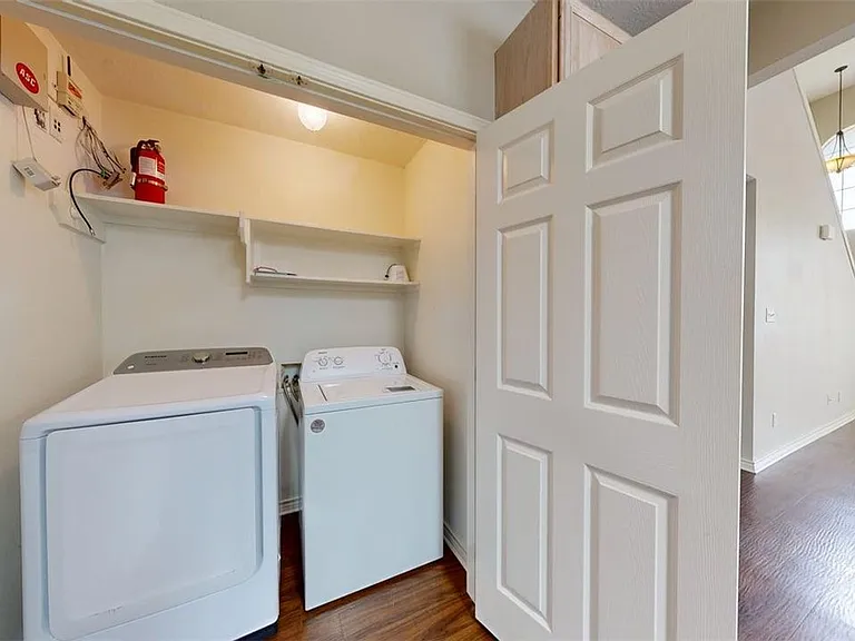 1604 Park Pl — Photo 9