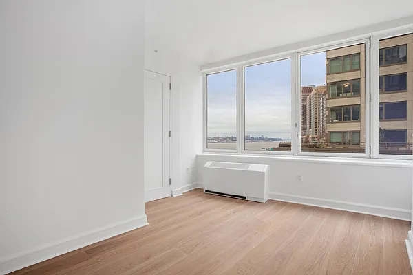 Rented by BLU Real Estate | media 21