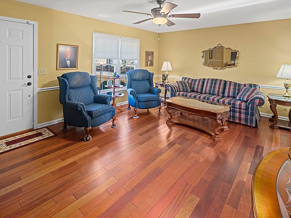 2nd image of 223 Lynnford Dr