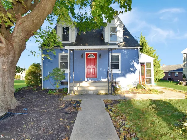 127 Half St, Hershey, PA 17033