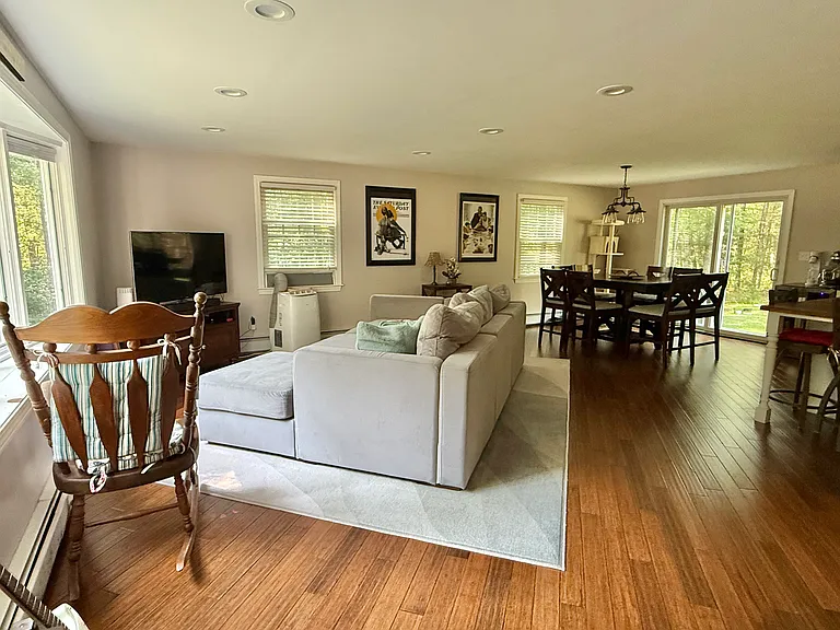 27 Partridge Ln — Photo 3